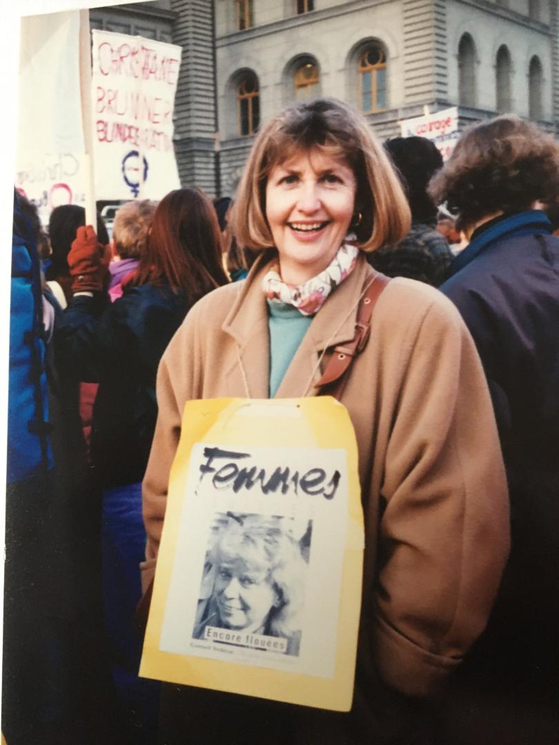 Jo Ann at the manifestation for Christiane Brunner’s election. With ten thousand other women, she demonstrates in front of the Federal Palace in Bern the 10th of March 1993.